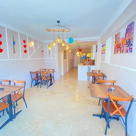 Ceylan Hotel *